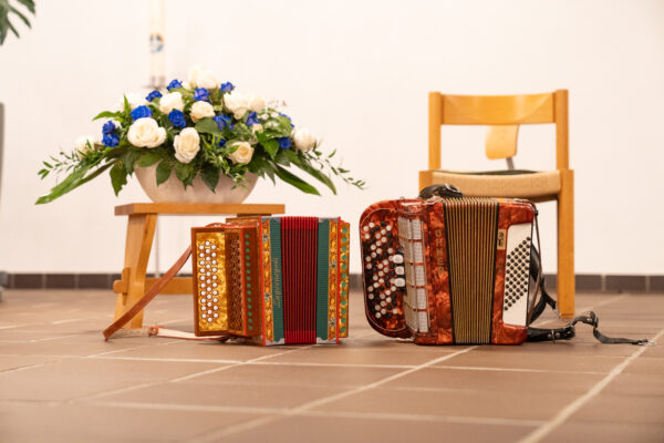 Nahaufnahme Akkordeon und Schwyzerörgeli – Instrument für Unterricht und Live-Musik in Zürich.