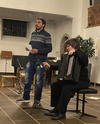 Unterricht und Live-Auftritt: Schüler präsentieren Akkordeonmusik in Zürich.